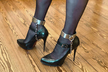Lade das Bild in den Galerie-Viewer, Heaven´s Hell - Shoe Lock 2er Set - Fußbänder