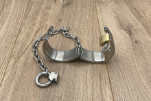 Lade das Bild in den Galerie-Viewer, Heaven´s Hell - Shoe Lock 2er Set - Fußbänder