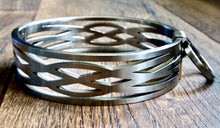 Lade das Bild in den Galerie-Viewer, Halsband - Wabendesign - Heaven's Hell Serie